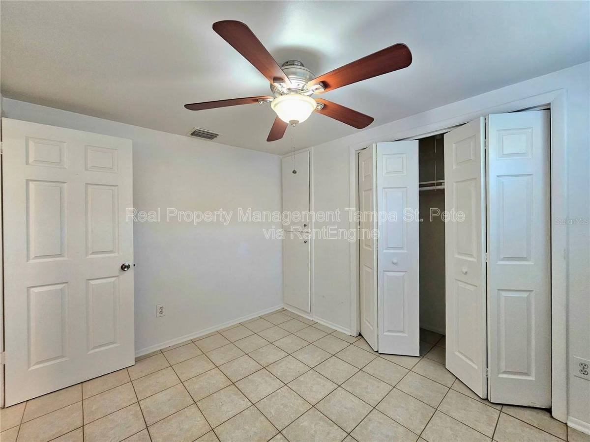 613 Lyndhurst St - Photo 4 of 10