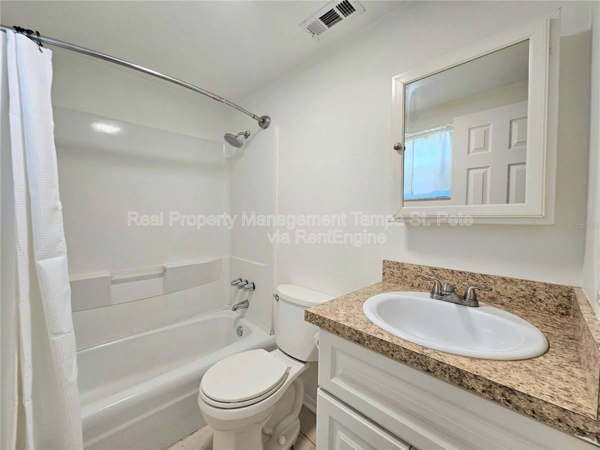 613 Lyndhurst St - Photo 5 of 10