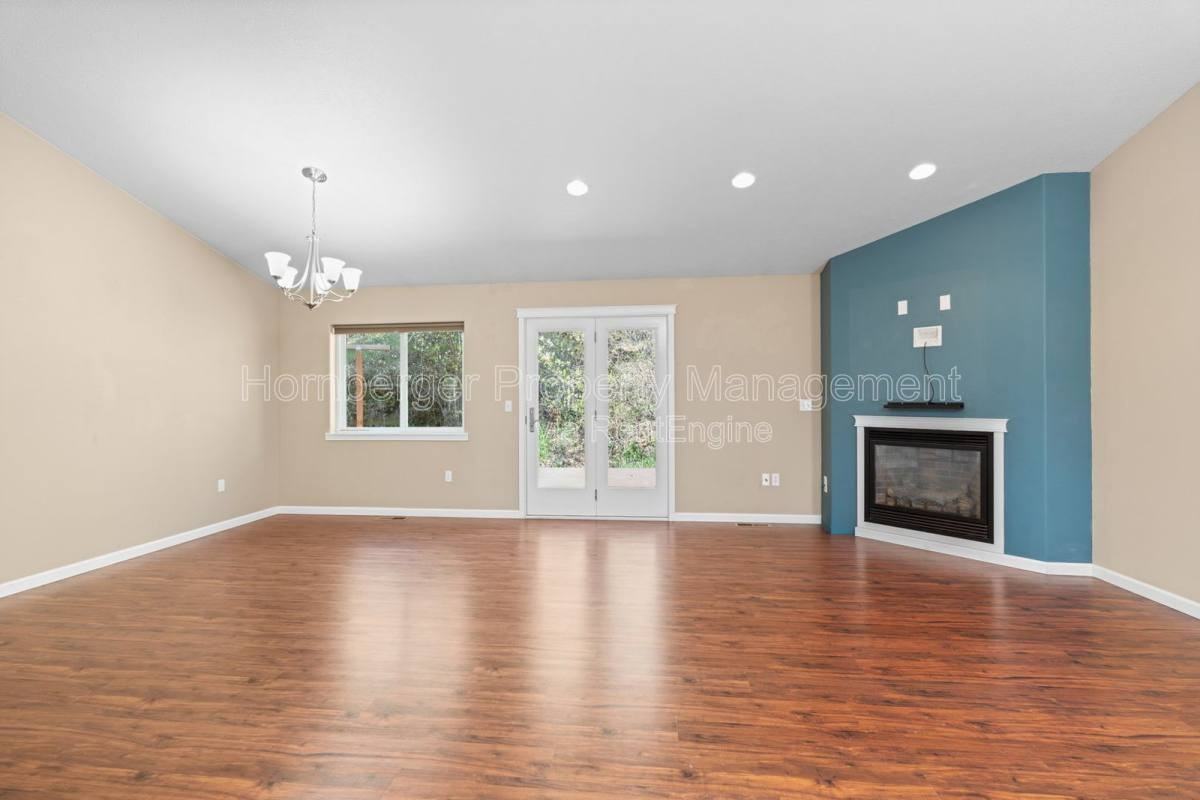 6929 N Country Homes Blvd - Photo 3 of 7