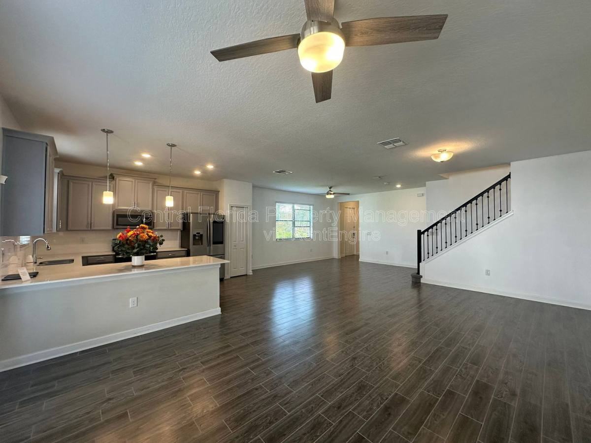8501 Arcadia Ln - Photo 2 of 10