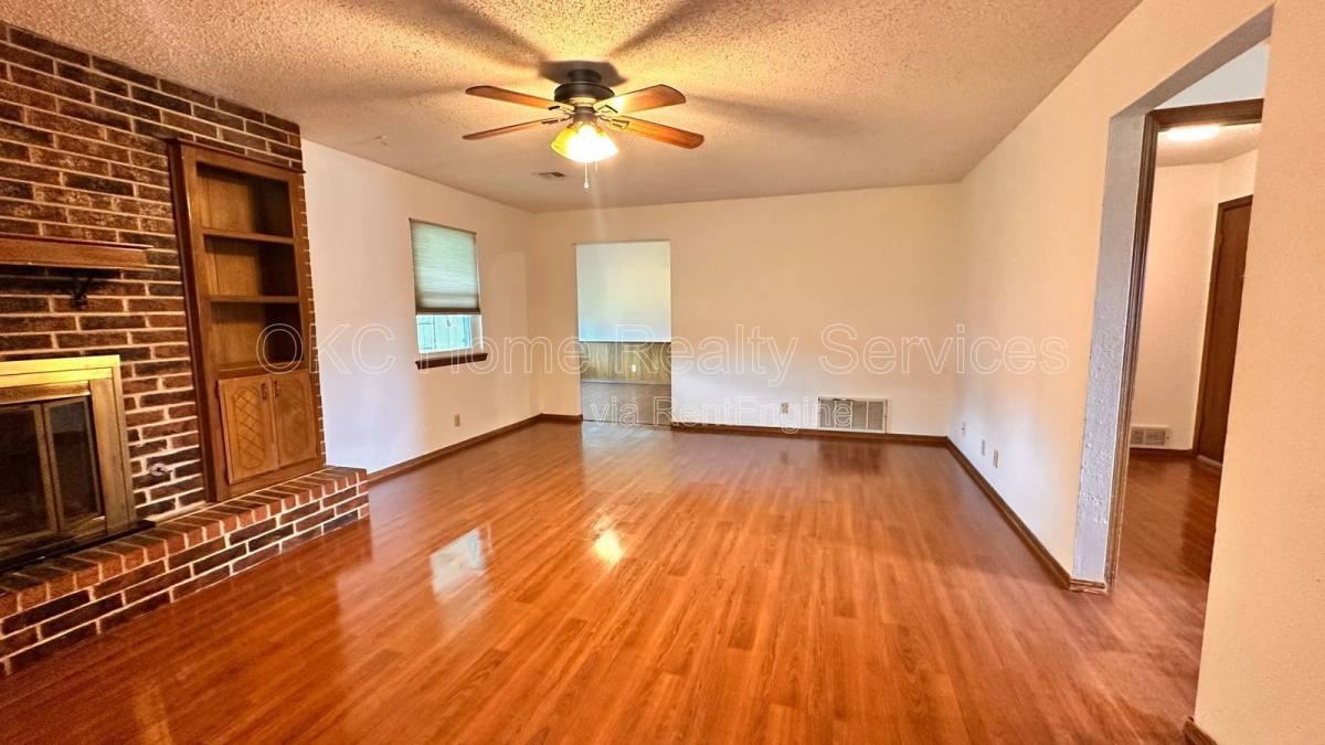 1210 Glenwood Dr - Photo 2 of 9