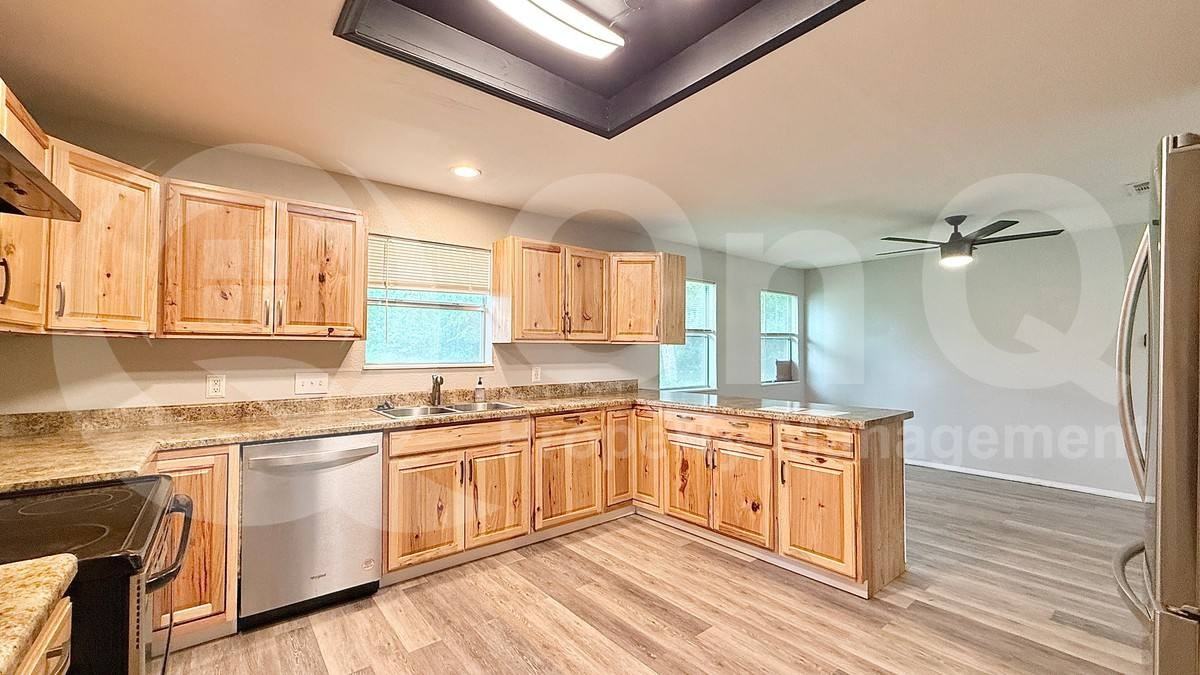 702 3767 FM #963 - Photo 3 of 10