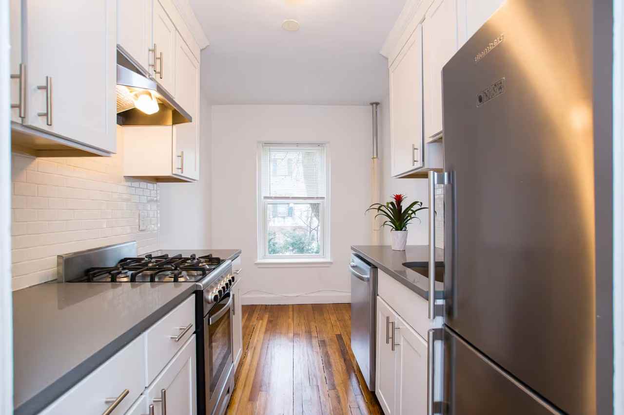 119 West Wyoming - Photo 6 of 12
