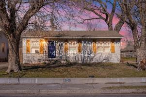 featured image of 3937 Sw 27th Pl