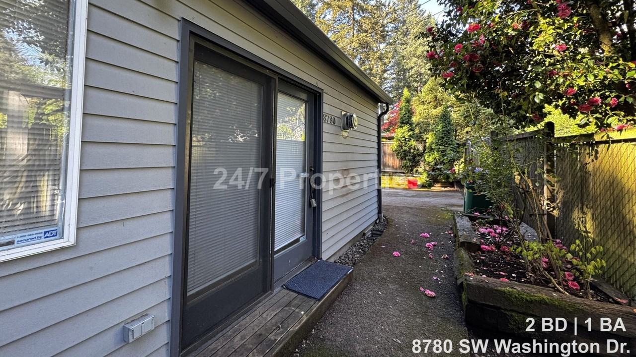 8780 Sw Washington Dr - Photo 3 of 17