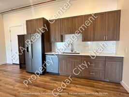 featured image of 101 101 E Nichols Canyon Rd. A2 UR