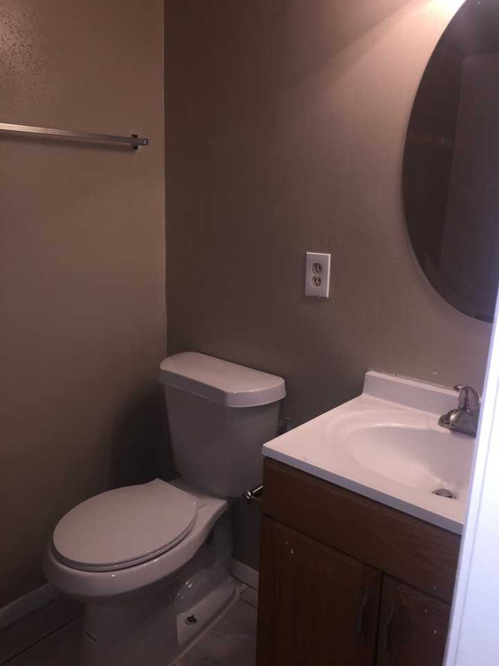 830 Sky Lake Cir - Photo 5 of 5