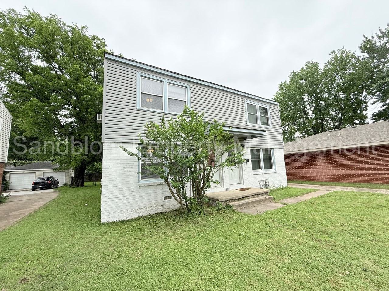 1135 E 37th St - Photo 2 of 18