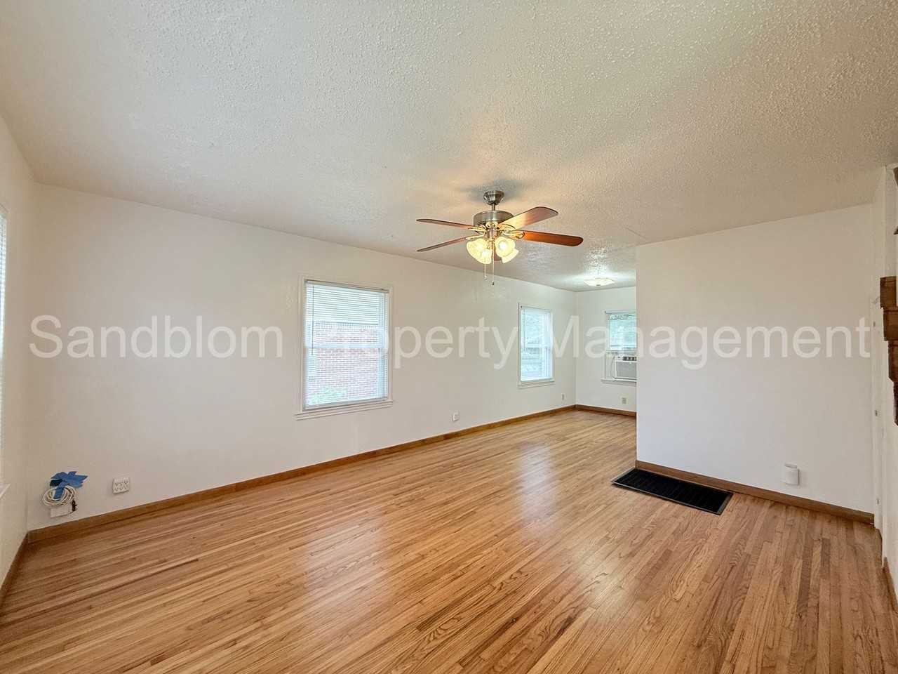 1135 E 37th St - Photo 3 of 18