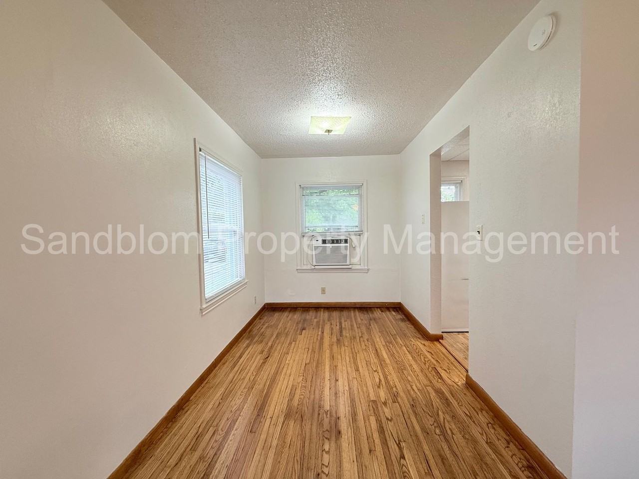 1135 E 37th St - Photo 5 of 18