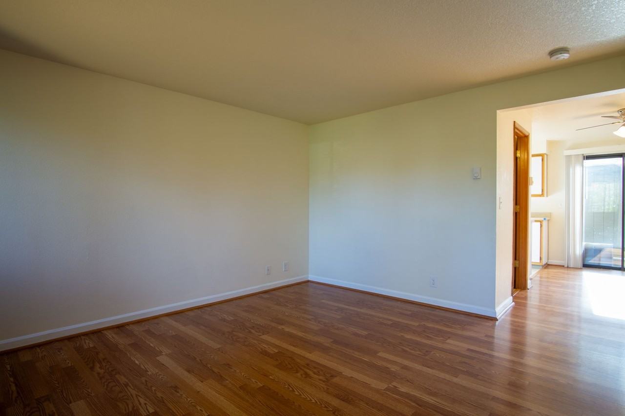 8363 Sw Durham Rd #06 - Photo 4 of 17