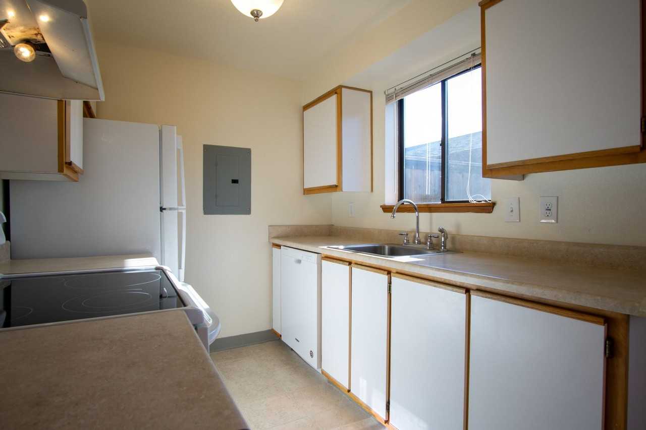 8363 Sw Durham Rd #06 - Photo 7 of 17