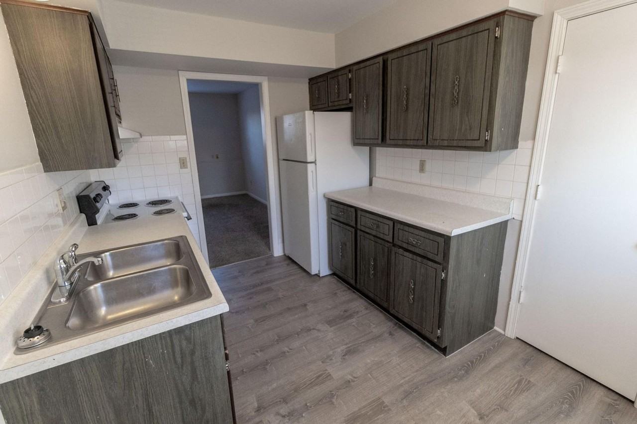 2916 Leeway Dr #A - Photo 4 of 25