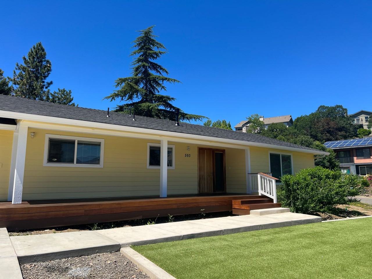 593 Oak Knoll Dr - Photo 3 of 23