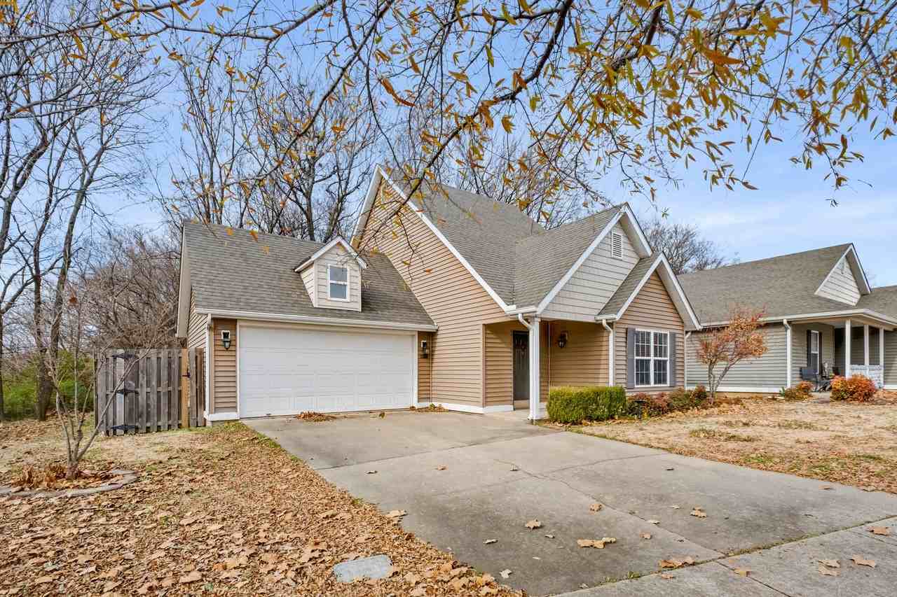 1481 S Holland Dr - Photo 3 of 29