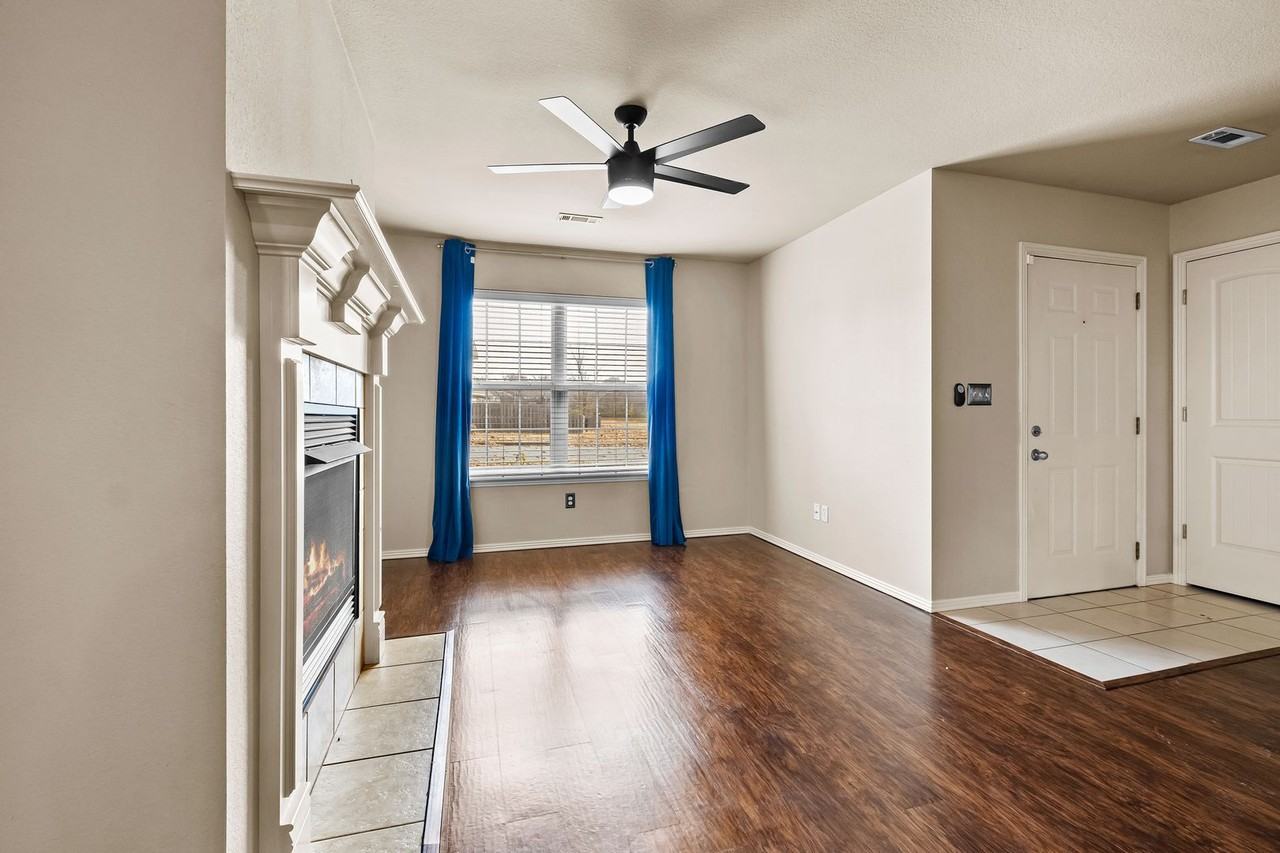 1481 S Holland Dr - Photo 7 of 29