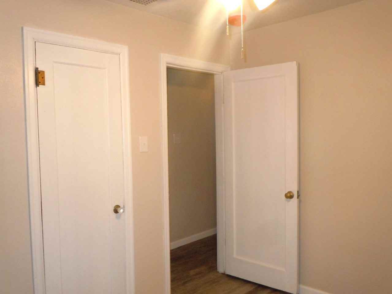 114 Greenfield Dr - Photo 7 of 10