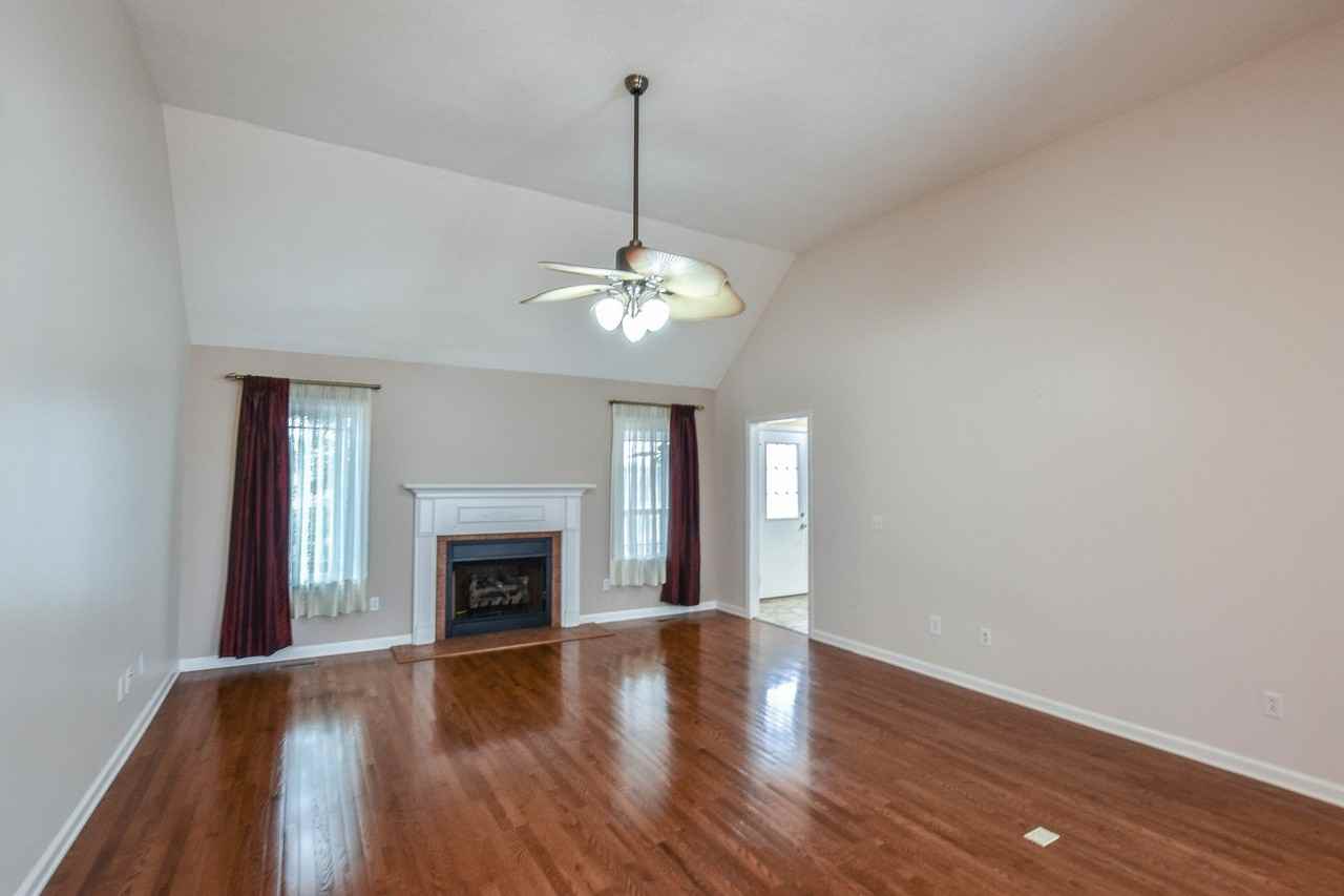 645 Fallbrook Ln - Photo 2 of 19