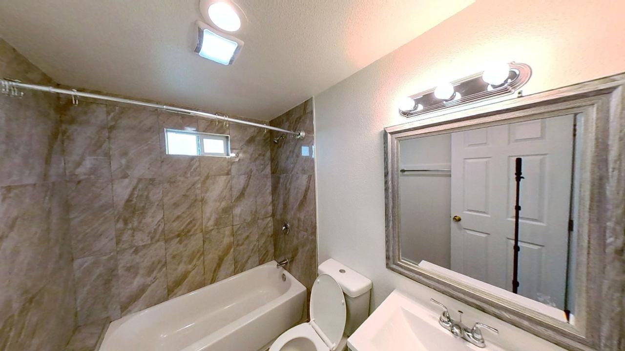 26026 9th St - Photo 4 of 11