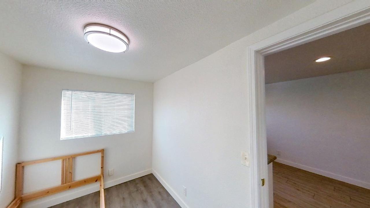 26026 9th St - Photo 5 of 11