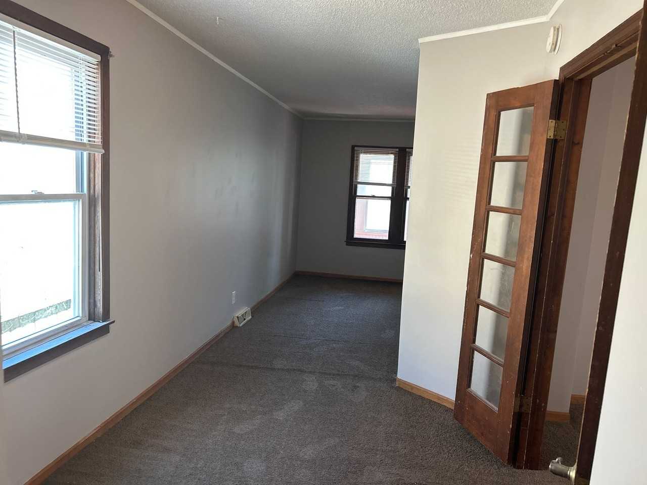 623 Maryland Ave E - Photo 5 of 15