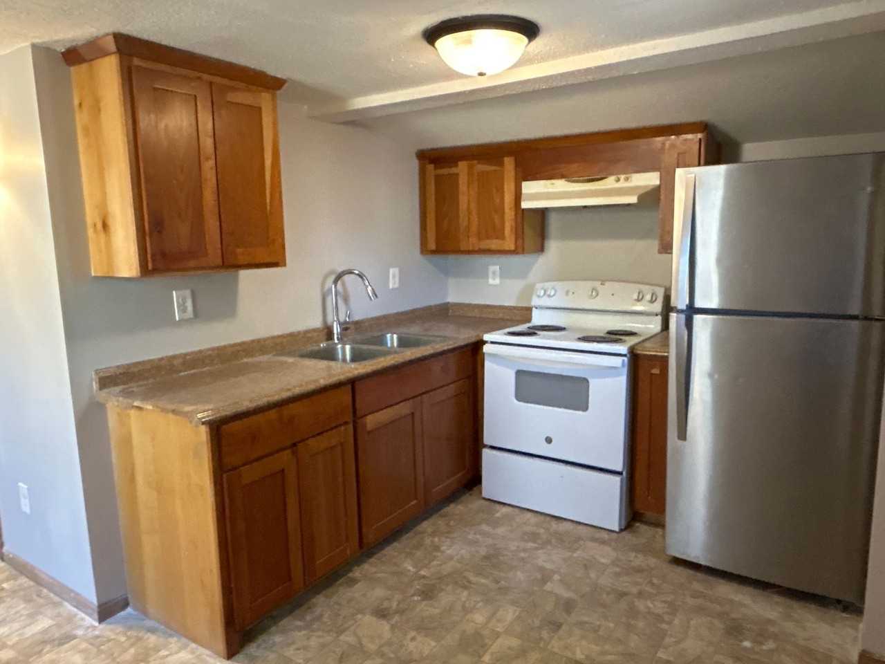 623 Maryland Ave E - Photo 7 of 15