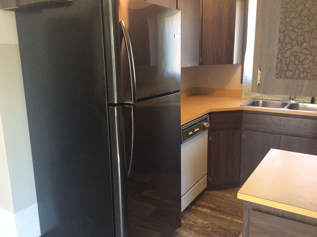 638 2nd Ave E - Photo 7 of 15
