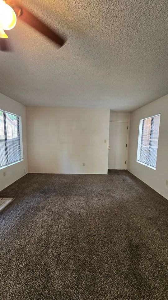 4147 Pinewood Lake Dr - Photo 6 of 32