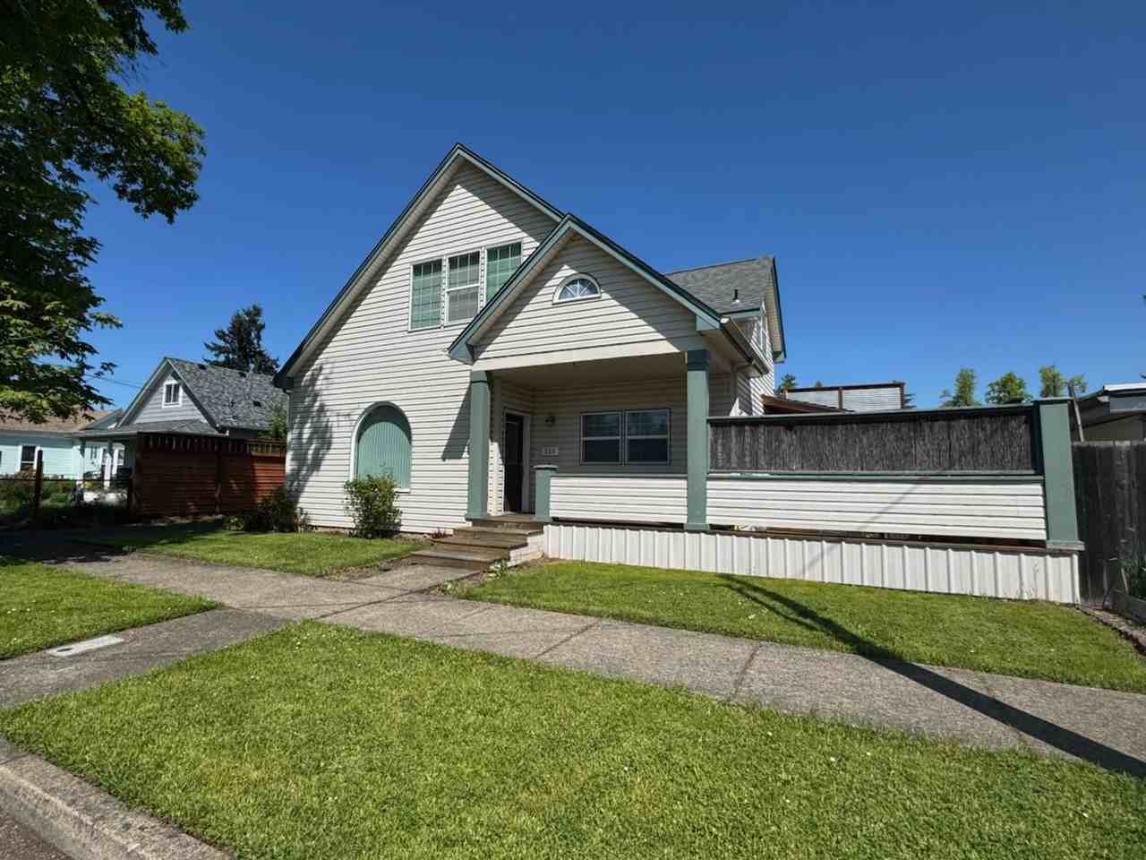 236 E Madison Ave - Photo 2 of 14