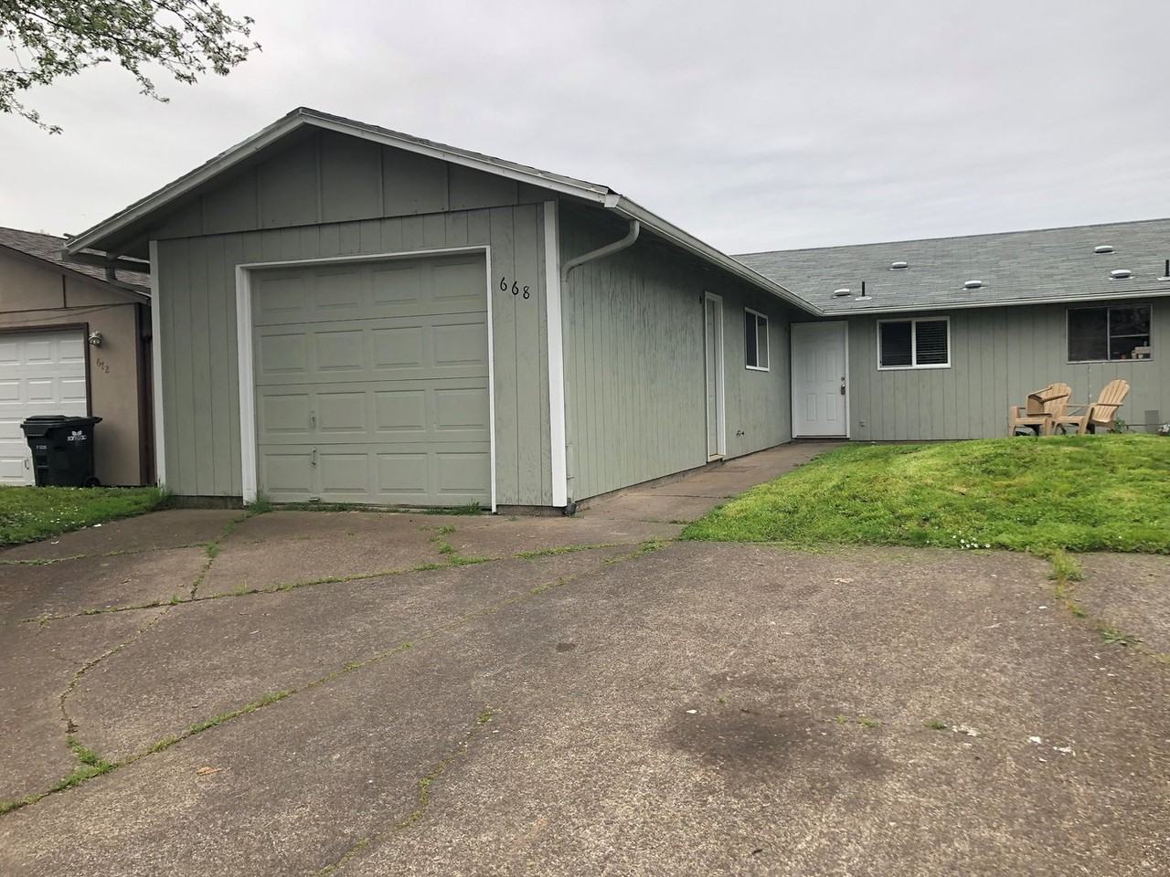 668 W Quinalt St - Photo 3 of 29