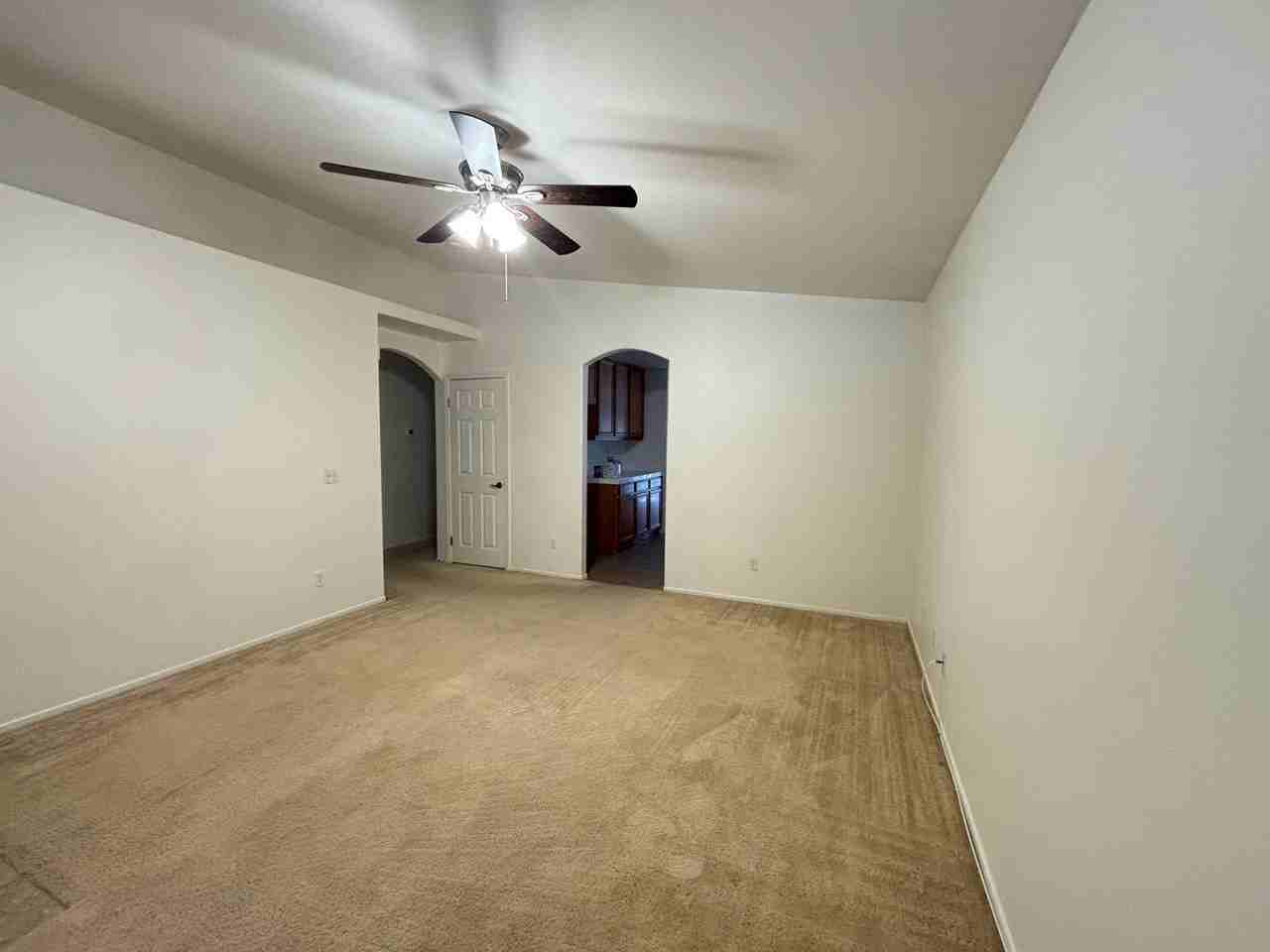 2416 W Valley Vis - Photo 4 of 29
