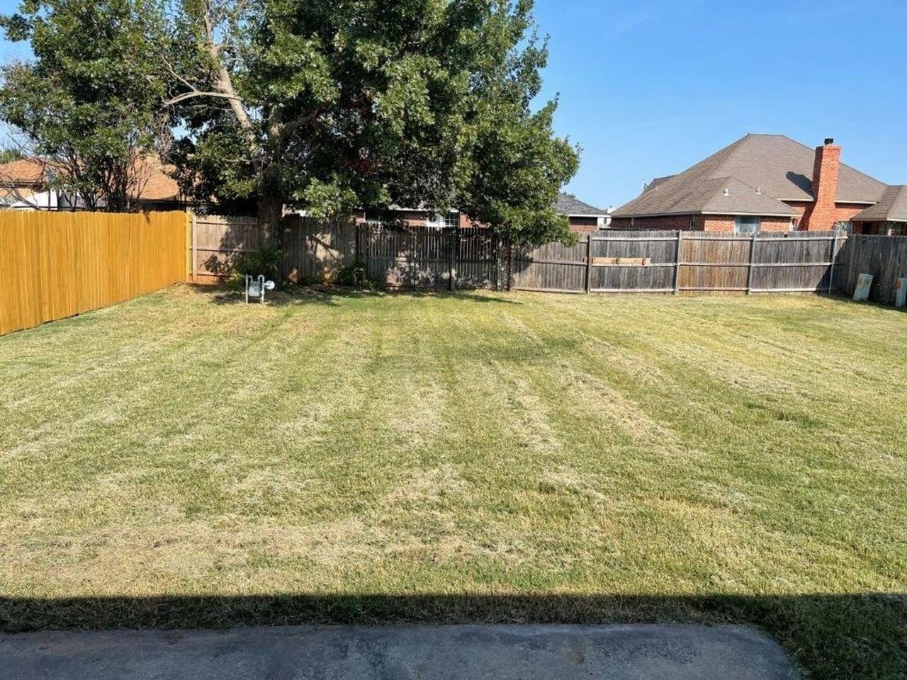 1056 N Ridgecrest Way - Photo 4 of 4