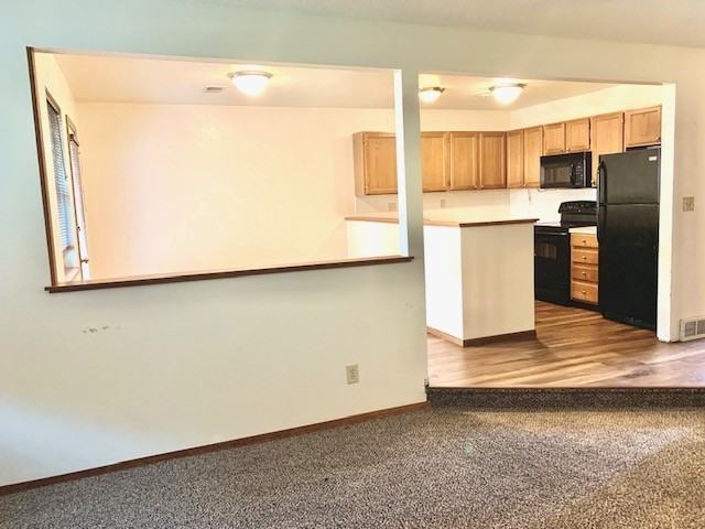 5809 18th St - Photo 5 of 12