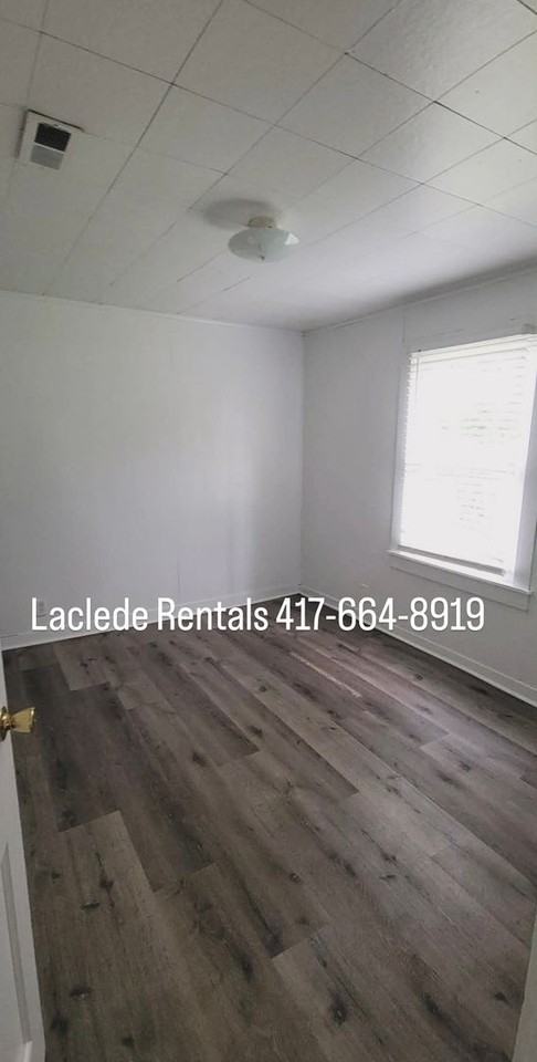 501 Hood St - Photo 6 of 9