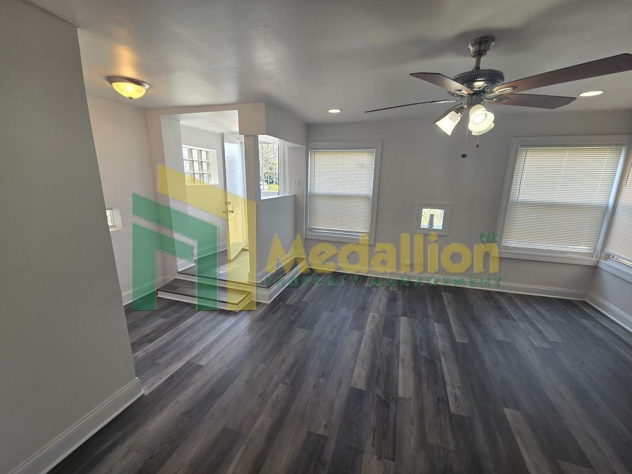 9341 S Parnell Ave - Photo 4 of 16