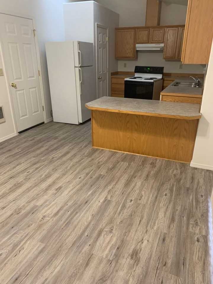 2115 Wilson Ave - Photo 3 of 6