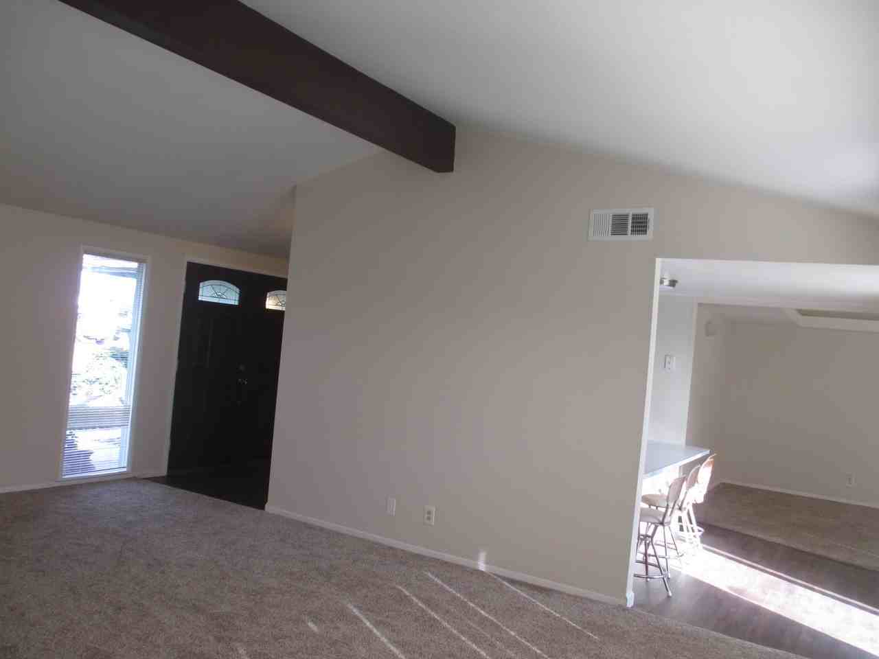 1100 Gardenia St - Photo 4 of 15