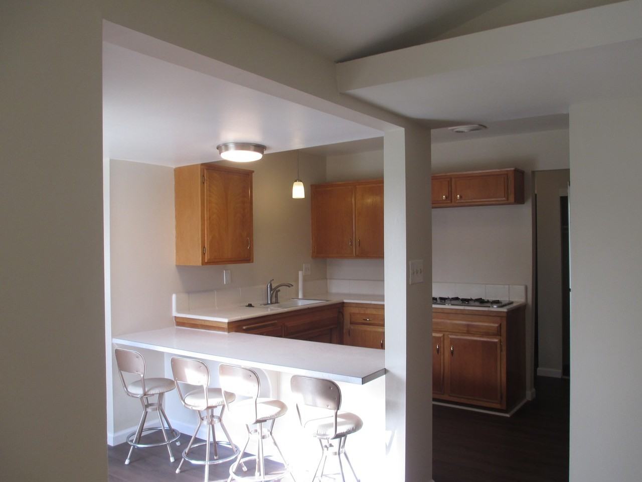 1100 Gardenia St - Photo 5 of 15