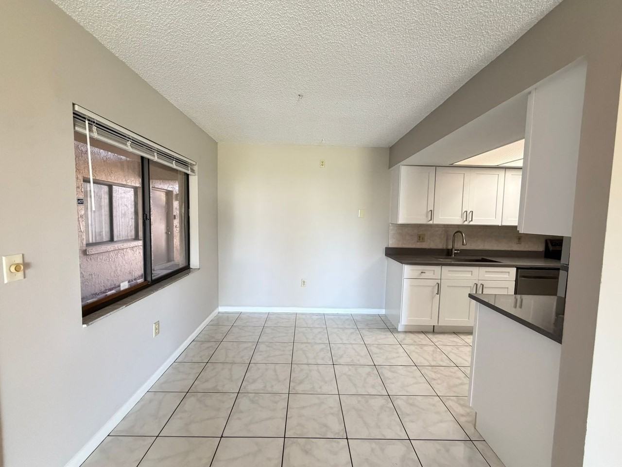 5175 Vineland Rd #B105 - Photo 6 of 23