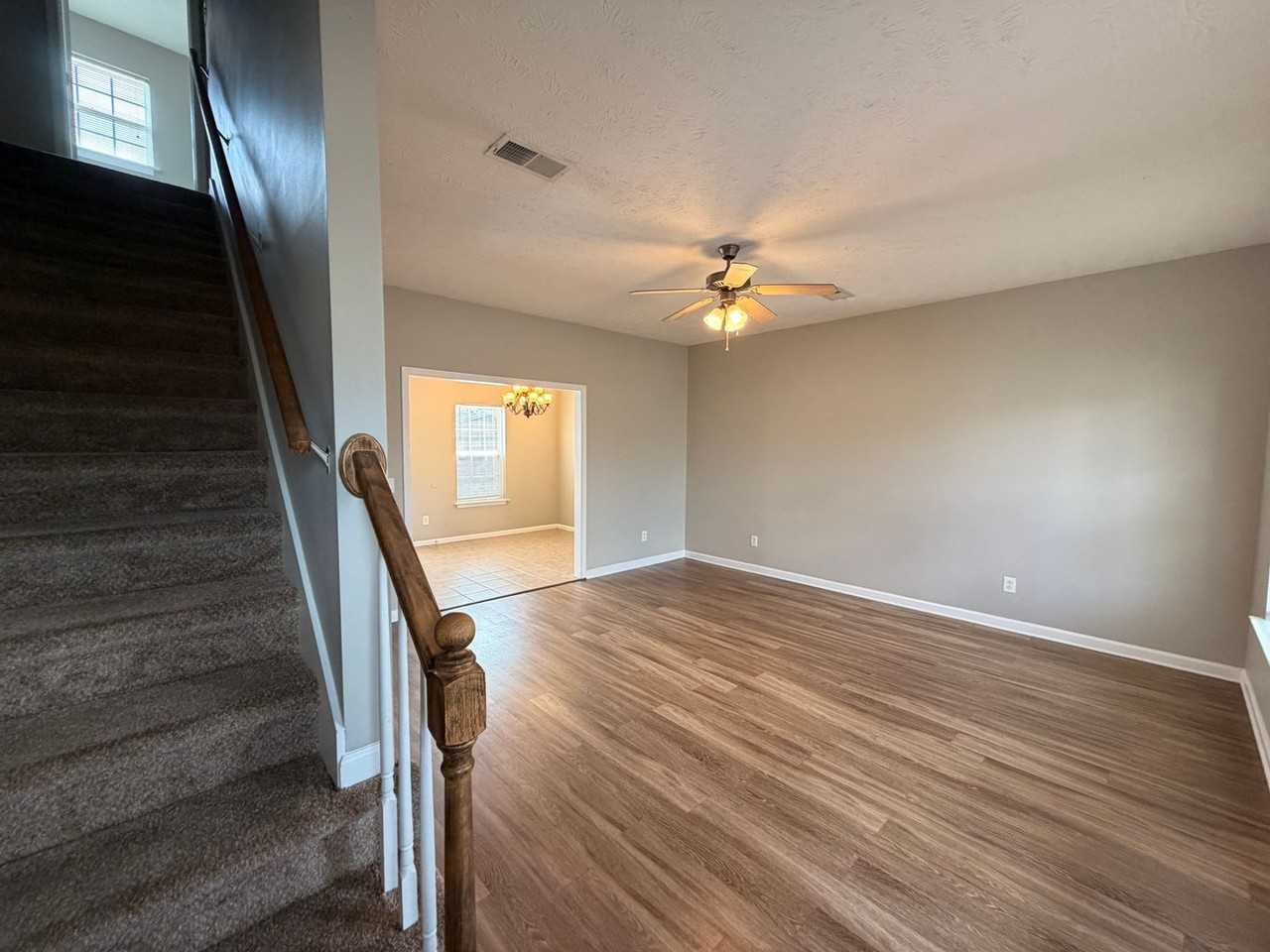 443 Stetson Ct - Photo 2 of 22