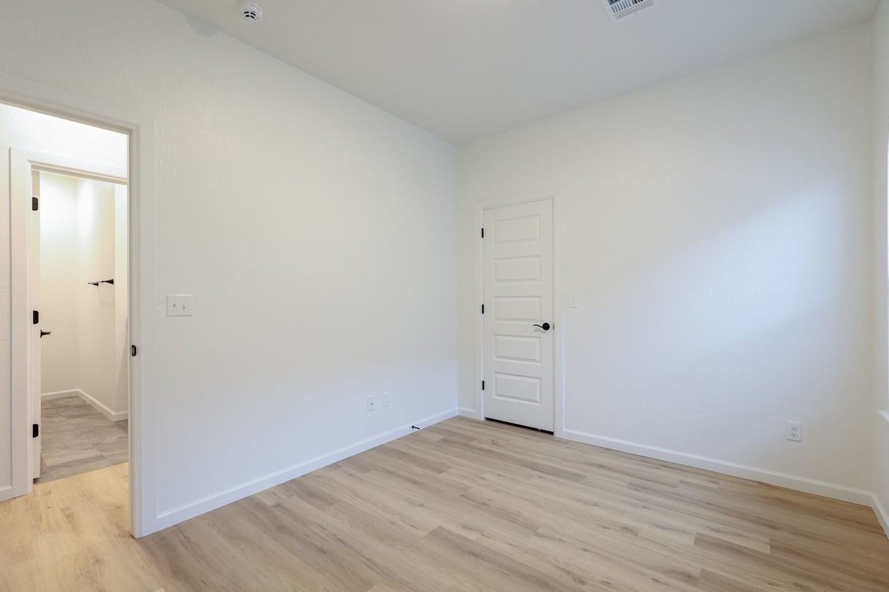 1129 Carpe Diem Ct - Photo 6 of 14