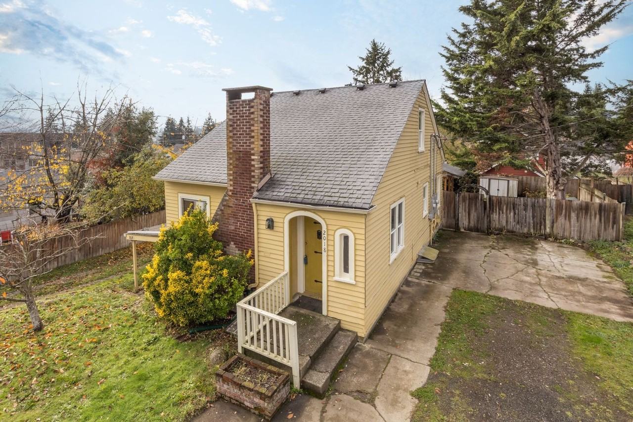 Baran (2018 11th St.) - Photo 2 of 43