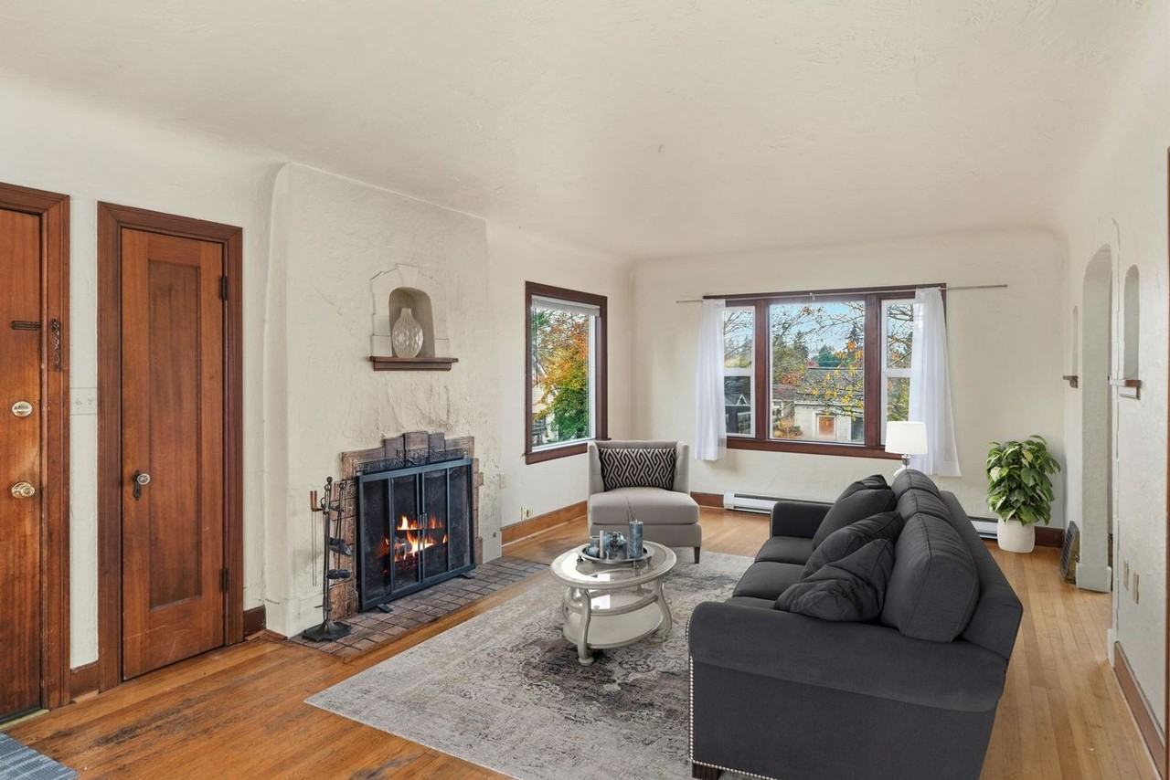 Baran (2018 11th St.) - Photo 6 of 43