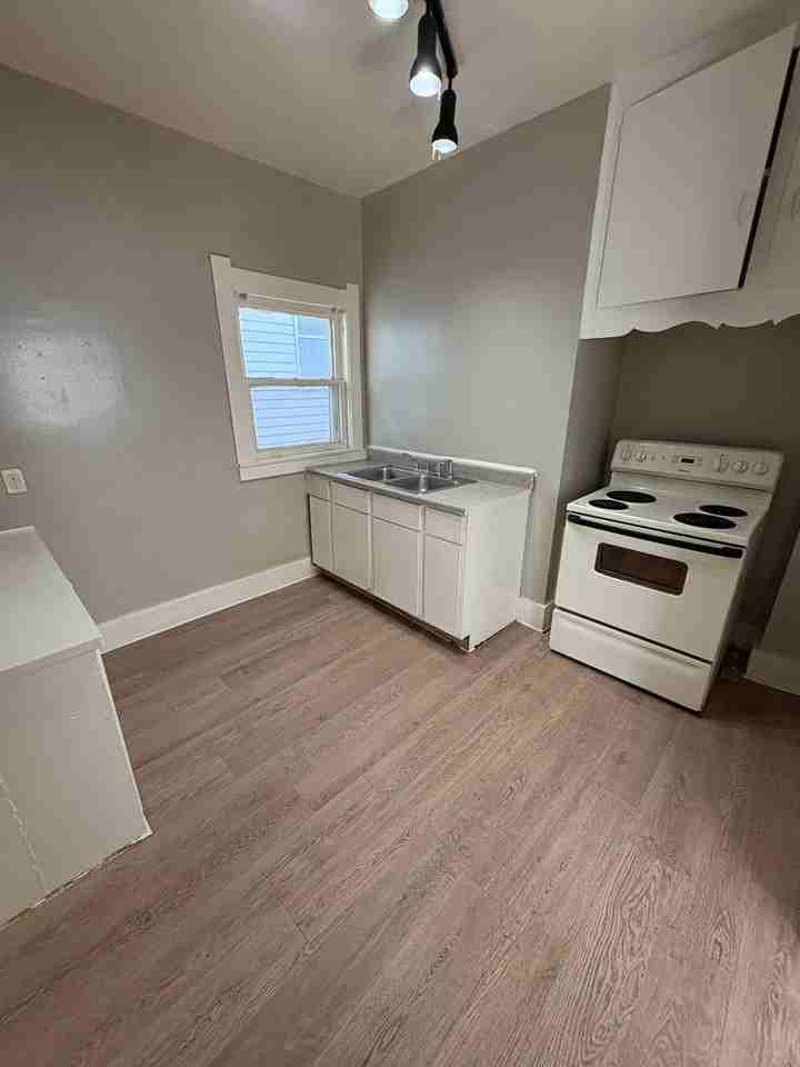 1705 Marlow Rd - Photo 6 of 11