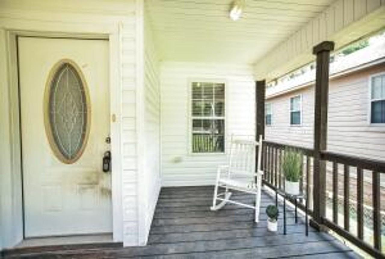 1303 S 11th St - Photo 3 of 32