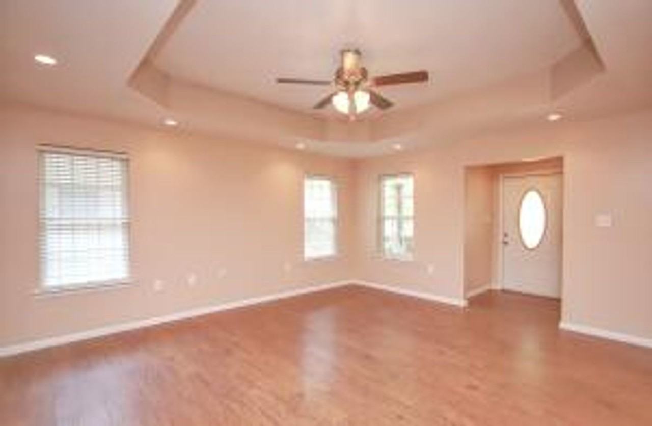 1303 S 11th St - Photo 5 of 32