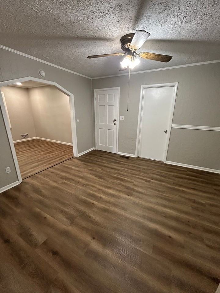 5402 Arrow Ave - Photo 5 of 13