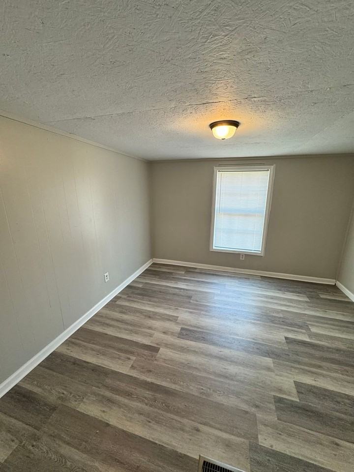 181 Oscar Cruz Rd - Photo 4 of 7