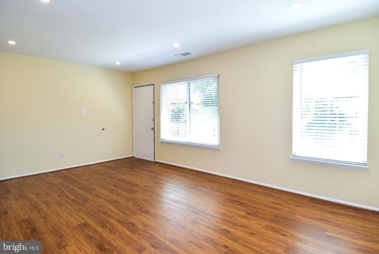 1809 Westwind Way - Photo 4 of 48
