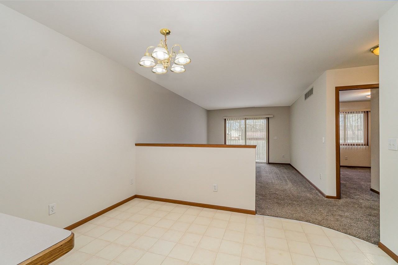 2429 Morning Dawn Dr - Photo 6 of 36